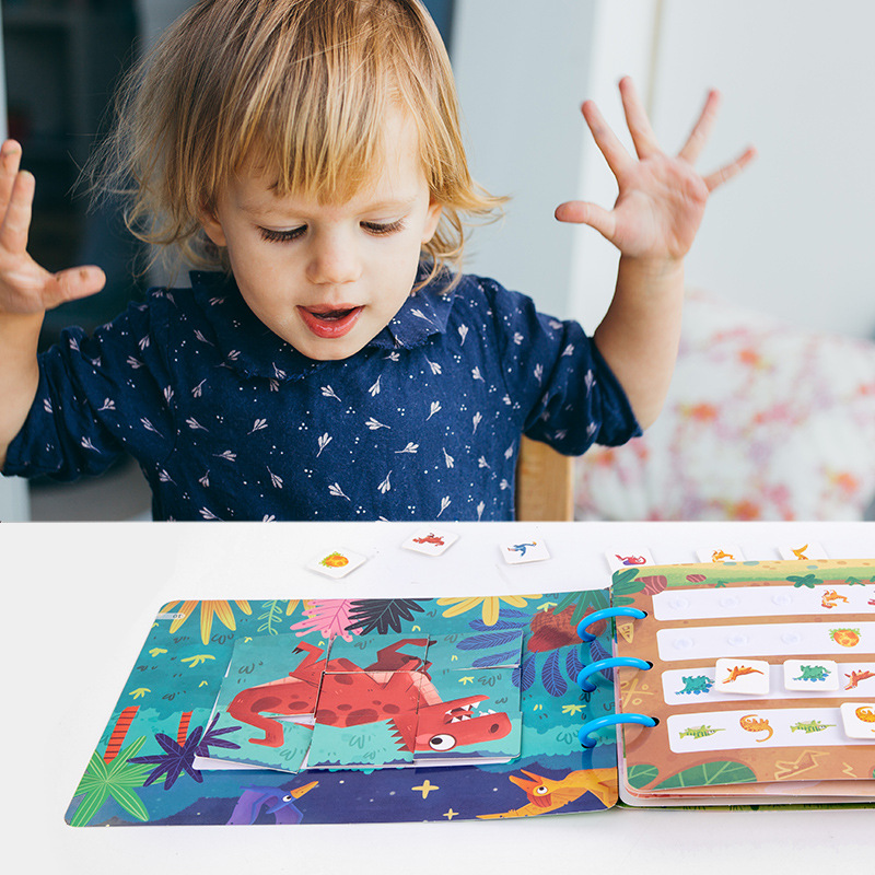 Montessori My First Busy Book  - đánh giá và giá Kids First Education
